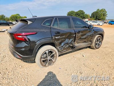 Trzecie zdjęcie samochodu z tyłu: 2025 CHEVROLET TRAX 1RS VIN:KL77LGEP9SC214911 - miniatura
