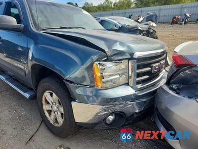 Piąte zdjęcie samochodu w środku: 2008 GMC SIERRA K1500 VIN:2GTEK19J181106944 - miniatura