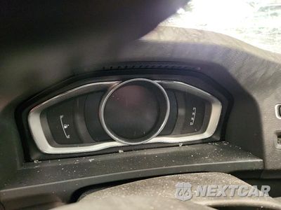 Zdjęcie 9 z 12 samochodu: 2018 VOLVO V60 CROSS COUNTRY PLATINUM VIN:YV440MWM3J2047156 - miniatura