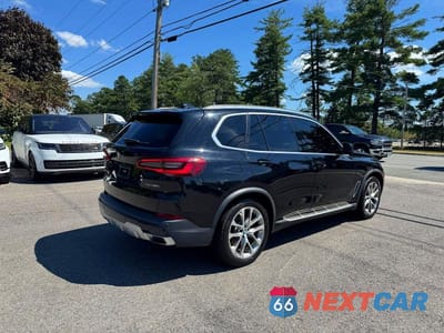 Czwarte zdjęcie samochodu z boku: 2019 BMW X5 XDRIVE50I VIN:5UXJU2C51KLN65059 - miniatura