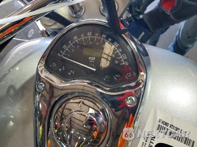Zdjęcie 7 z 9 samochodu: 2007 HONDA VTX1300 C VIN:1HFSC55047A300026 - miniatura
