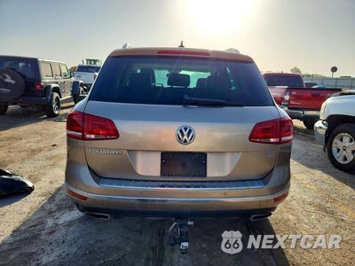 Zdjęcie 6 z 12 samochodu: 2016 VOLKSWAGEN TOUAREG SPORT VIN:WVGEF9BP9GD012536 - miniatura