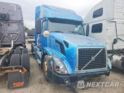 Czwarte zdjęcie samochodu z boku: 2006 VOLVO VNL SEMI TRUCK VIN:4V4NC9TG16N386275 - miniatura