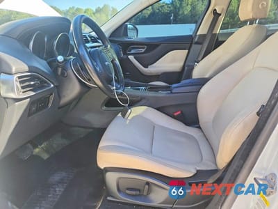 Zdjęcie 7 z 13 samochodu: 2018 JAGUAR F-PACE PREMIUM VIN:SADCJ2GX7JA237108 - miniatura