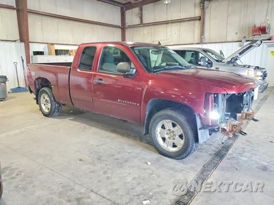 Czwarte zdjęcie samochodu z boku: 2008 CHEVROLET SILVERADO K1500 VIN:2GCEK190X81217967 - miniatura