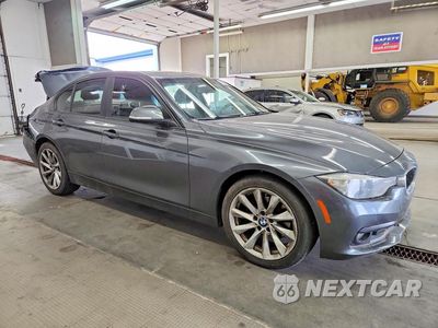 Czwarte zdjęcie samochodu z boku: 2016 BMW 320 XI VIN:WBA8E5G54GNU19112 - miniatura