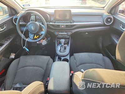 Zdjęcie 8 z 12 samochodu: 2019 KIA FORTE LXS VIN:3KPF24AD8KE123603 - miniatura