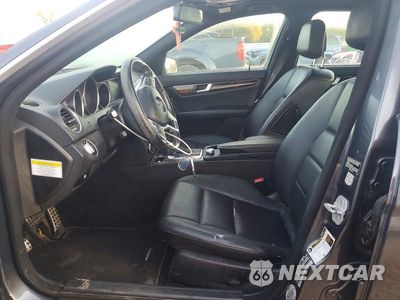 Zdjęcie 7 z 12 samochodu: 2014 MERCEDES-BENZ C 250 VIN:WDDGF4HB4EA940965 - miniatura