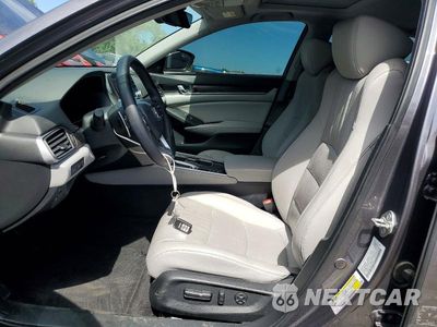 Zdjęcie 7 z 12 samochodu: 2018 HONDA ACCORD TOURING VIN:1HGCV1F99JA059488 - miniatura