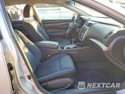Zdjęcie 7 z 12 samochodu: 2017 NISSAN ALTIMA 2.5 SV VIN:1N4AL3AP5HC232375 - miniatura