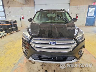 Piąte zdjęcie samochodu w środku: 2018 FORD ESCAPE SE VIN:1FMCU0GD1JUC68586 - miniatura