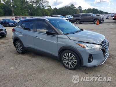 Czwarte zdjęcie samochodu z boku: 2021 NISSAN KICKS SV VIN:3N1CP5CV9ML470858 - miniatura