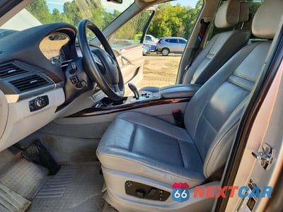 Zdjęcie 7 z 13 samochodu: 2009 BMW X5 XDRIVE48I VIN:5UXFE83569L310021 - miniatura