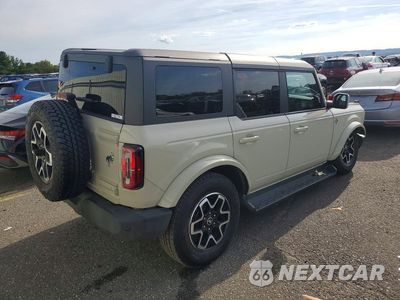 Trzecie zdjęcie samochodu z tyłu: 2025 FORD BRONCO OUTER BANKS VIN:1FMDE8BH5SLB25254 - miniatura
