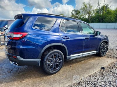 Trzecie zdjęcie samochodu z tyłu: 2025 HONDA PILOT TOURING VIN:5FNYG1H74SB043816 - miniatura
