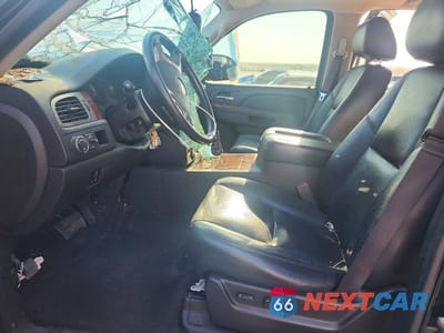 Zdjęcie 7 z 13 samochodu: 2013 CHEVROLET SUBURBAN C1500 LTZ VIN:1GNSCKE00DR149179 - miniatura