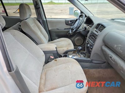 Zdjęcie 7 z 13 samochodu: 2005 HYUNDAI SANTA FE GLS VIN:KM8SC73DX5U003779 - miniatura