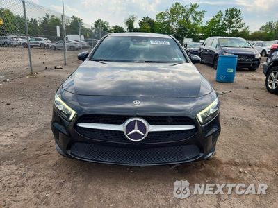 Piąte zdjęcie samochodu w środku: 2019 MERCEDES-BENZ A 220 4MATIC VIN:WDD3G4FB7KW003265 - miniatura