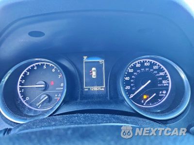 Zdjęcie 9 z 12 samochodu: 2019 TOYOTA CAMRY L VIN:4T1B11HK8KU775512 - miniatura
