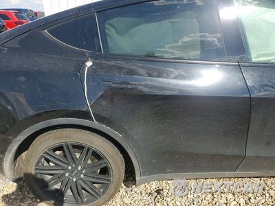 Zdjęcie 10 z 12 samochodu: 2021 TESLA MODEL Y VIN:5YJYGDED2MF107446 - miniatura