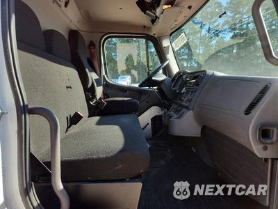 Zdjęcie 11 z 13 samochodu: 2018 FREIGHTLINER BUSINESS CLASS M2 BOX TRUCK VIN:1FVACWFB8JHJP2632 - miniatura