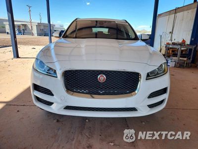 Piąte zdjęcie samochodu w środku: 2017 JAGUAR F-PACE PREMIUM VIN:SADCJ2BN9HA094226 - miniatura