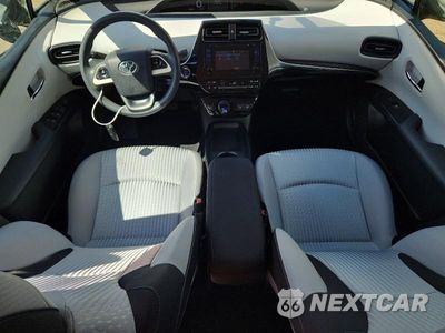 Zdjęcie 8 z 12 samochodu: 2016 TOYOTA PRIUS TWO ECO VIN:JTDKARFUXG3013142 - miniatura