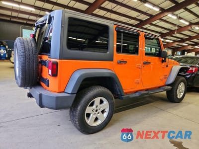 Trzecie zdjęcie samochodu z tyłu: 2013 JEEP WRANGLER UNLIMITED SPORT VIN:1C4BJWDG5DL520120 - miniatura