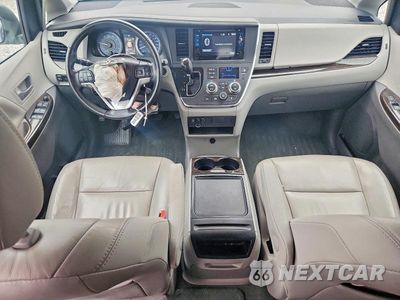 Zdjęcie 8 z 14 samochodu: 2016 TOYOTA SIENNA XLE 8-PASSENGER VIN:5TDYK3DC8GS713724 - miniatura