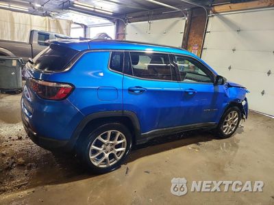 Trzecie zdjęcie samochodu z tyłu: 2024 JEEP COMPASS LATITUDE LUX VIN:3C4NJDFN2RT122226 - miniatura
