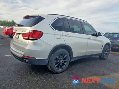 Trzecie zdjęcie samochodu z tyłu: 2016 BMW X5 XDRIVE35I VIN:5UXKR0C53G0S87817 - miniatura