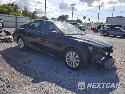 Czwarte zdjęcie samochodu z boku: 2020 TOYOTA CAMRY LE VIN:4T1C11AK4LU994967 - miniatura