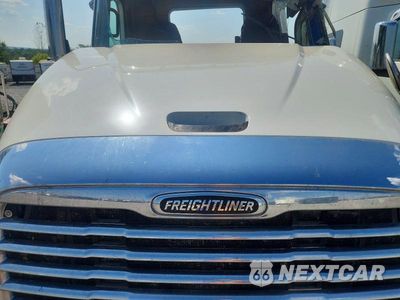 Zdjęcie 10 z 13 samochodu: 2018 FREIGHTLINER COLUMBIA 120 SEMI TRUCK VIN:3ALXA7CG6JDJX4102 - miniatura