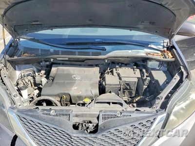 Zdjęcie 12 z 13 samochodu: 2014 TOYOTA SIENNA SPORT VIN:5TDXK3DC4ES412280 - miniatura