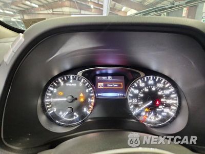 Zdjęcie 9 z 13 samochodu: 2018 NISSAN PATHFINDER S VIN:5N1DR2MM2JC665557 - miniatura
