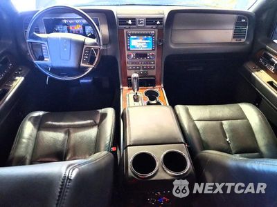 Zdjęcie 8 z 13 samochodu: 2014 LINCOLN NAVIGATOR VIN:5LMJJ2J54EEL08590 - miniatura