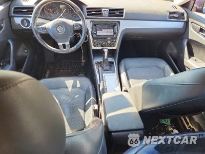Zdjęcie 8 z 12 samochodu: 2012 VOLKSWAGEN PASSAT SE VIN:1VWBP7A35CC036546 - miniatura