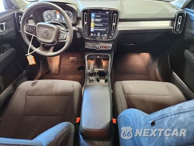 Zdjęcie 8 z 13 samochodu: 2021 VOLVO XC40 T4 MOMENTUM VIN:YV4AC2HK1M2402761 - miniatura