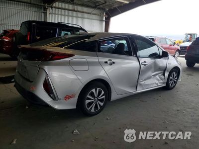 Trzecie zdjęcie samochodu z tyłu: 2017 TOYOTA PRIUS PRIME PLUS VIN:JTDKARFP8H3008596 - miniatura
