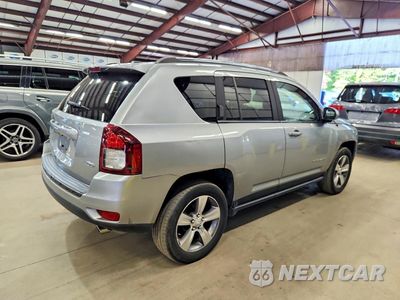 Trzecie zdjęcie samochodu z tyłu: 2016 JEEP COMPASS LATITUDE VIN:1C4NJDEB6GD733712 - miniatura