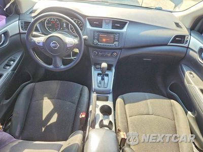 Zdjęcie 8 z 12 samochodu: 2018 NISSAN SENTRA S VIN:3N1AB7AP5JY265767 - miniatura