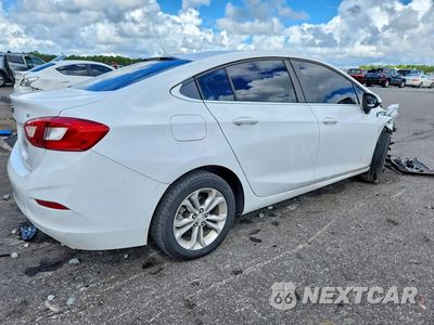 Trzecie zdjęcie samochodu z tyłu: 2019 CHEVROLET CRUZE LT VIN:1G1BE5SM2K7115306 - miniatura