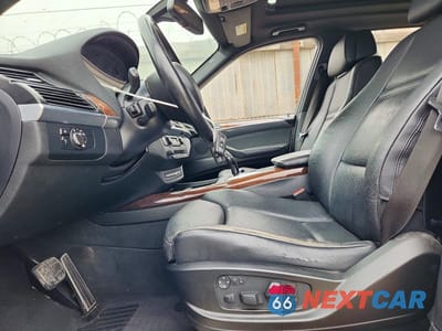 Zdjęcie 7 z 13 samochodu: 2010 BMW X5 XDRIVE48I VIN:5UXFE8C5XAL312682 - miniatura