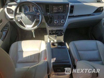 Zdjęcie 8 z 14 samochodu: 2018 TOYOTA SIENNA XLE 8-PASSENGER VIN:5TDYZ3DC1JS910608 - miniatura
