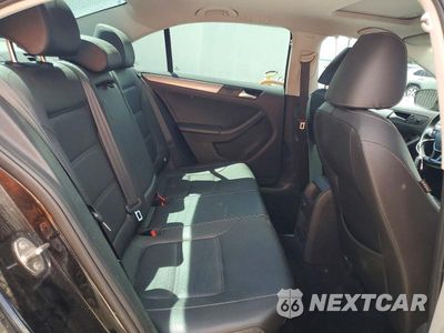 Zdjęcie 10 z 12 samochodu: 2018 VOLKSWAGEN JETTA SE VIN:3VWDB7AJ8JM260749 - miniatura