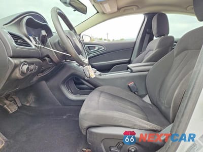 Zdjęcie 7 z 12 samochodu: 2015 CHRYSLER 200 LIMITED VIN:1C3CCCAB9FN560041 - miniatura