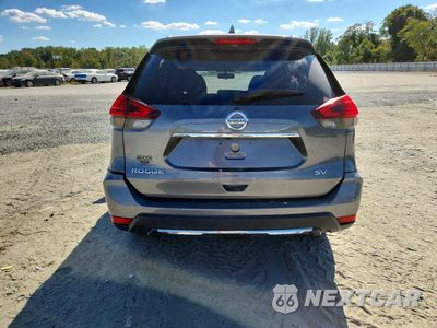 Zdjęcie 6 z 13 samochodu: 2017 NISSAN ROGUE SV VIN:JN8AT2MT1HW151793 - miniatura