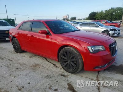 Czwarte zdjęcie samochodu z boku: 2017 CHRYSLER 300 S VIN:2C3CCAGG9HH637591 - miniatura