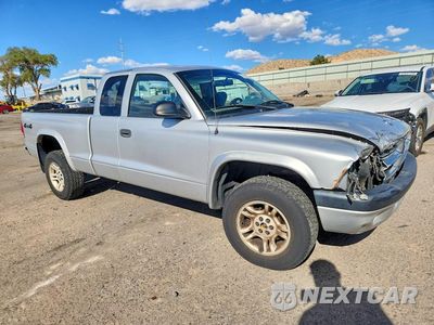 Czwarte zdjęcie samochodu z boku: 2004 DODGE DAKOTA SPORT VIN:1D7HG32N34S749688 - miniatura