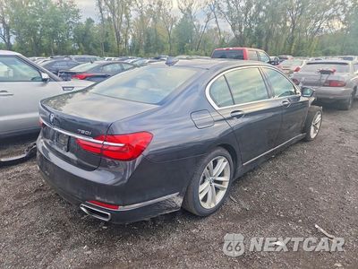 Trzecie zdjęcie samochodu z tyłu: 2018 BMW 750 XI VIN:WBA7F2C56JG424790 - miniatura